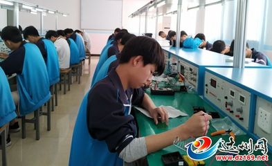 達州市職業高級中學舉辦電子產品保養學生技能大賽，以賽促學提升實踐能力